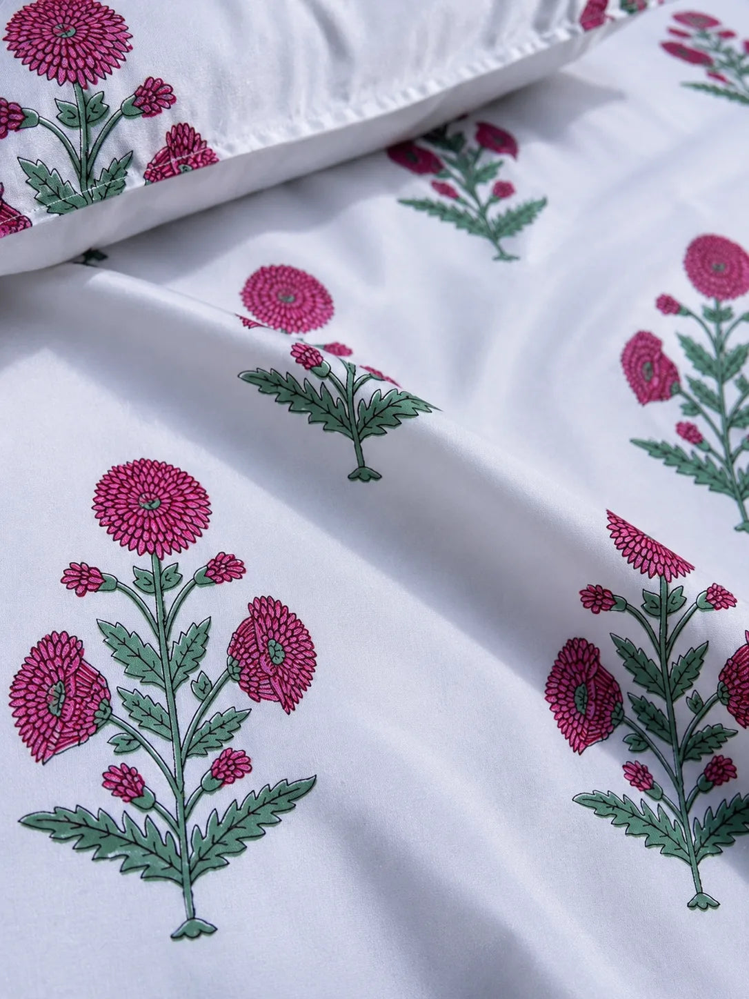 Gulabi Marigold Jaipuri Handblock Print Mulmul Cotton Bedsheet with 2 Pillow Covers (108x108 Super King Size)